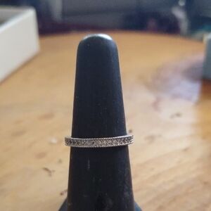 Elegant Moisinite Diamonds In A Silver Band Size 6